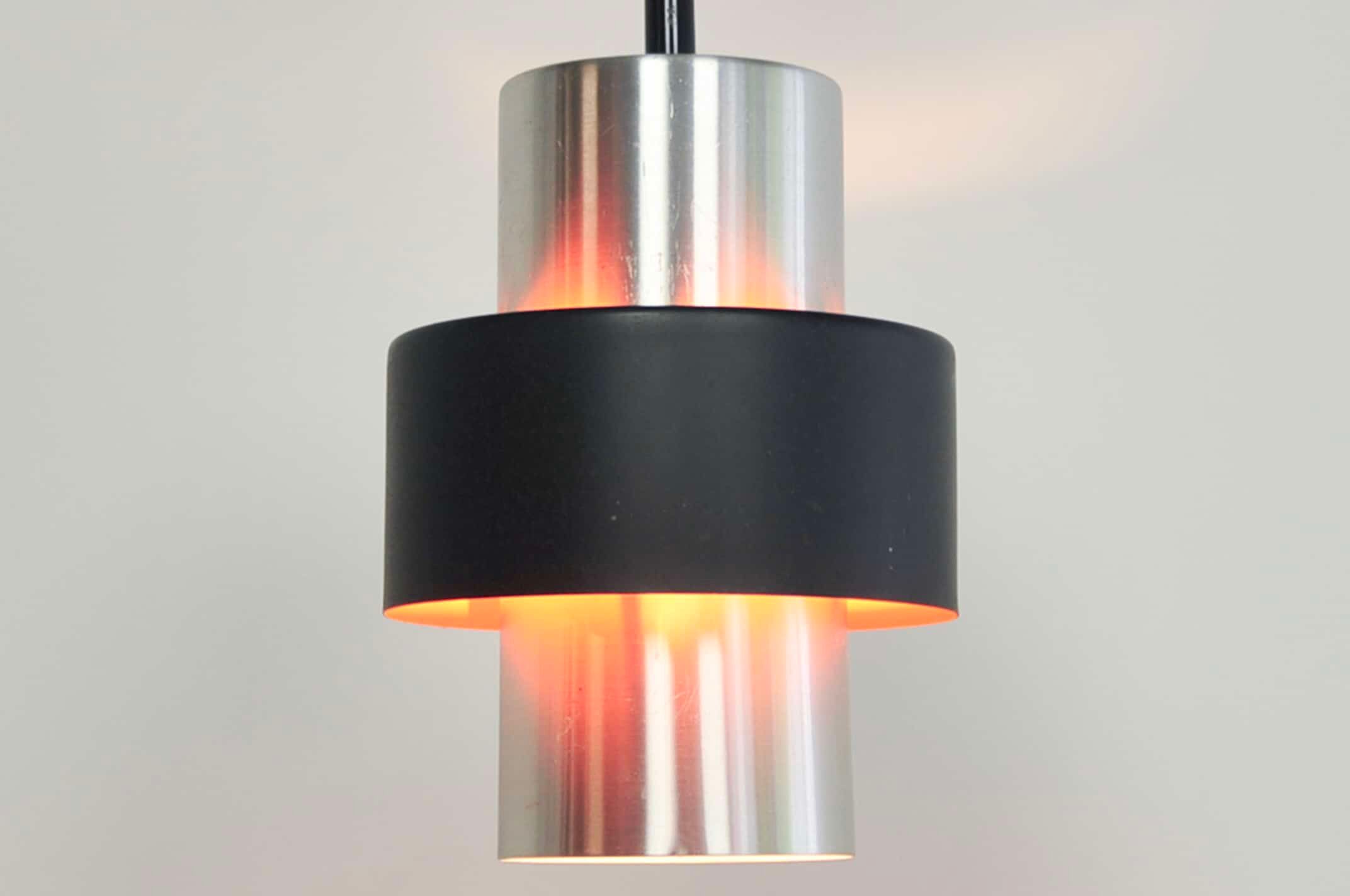 Lampe tubulaire argent métallique et noire