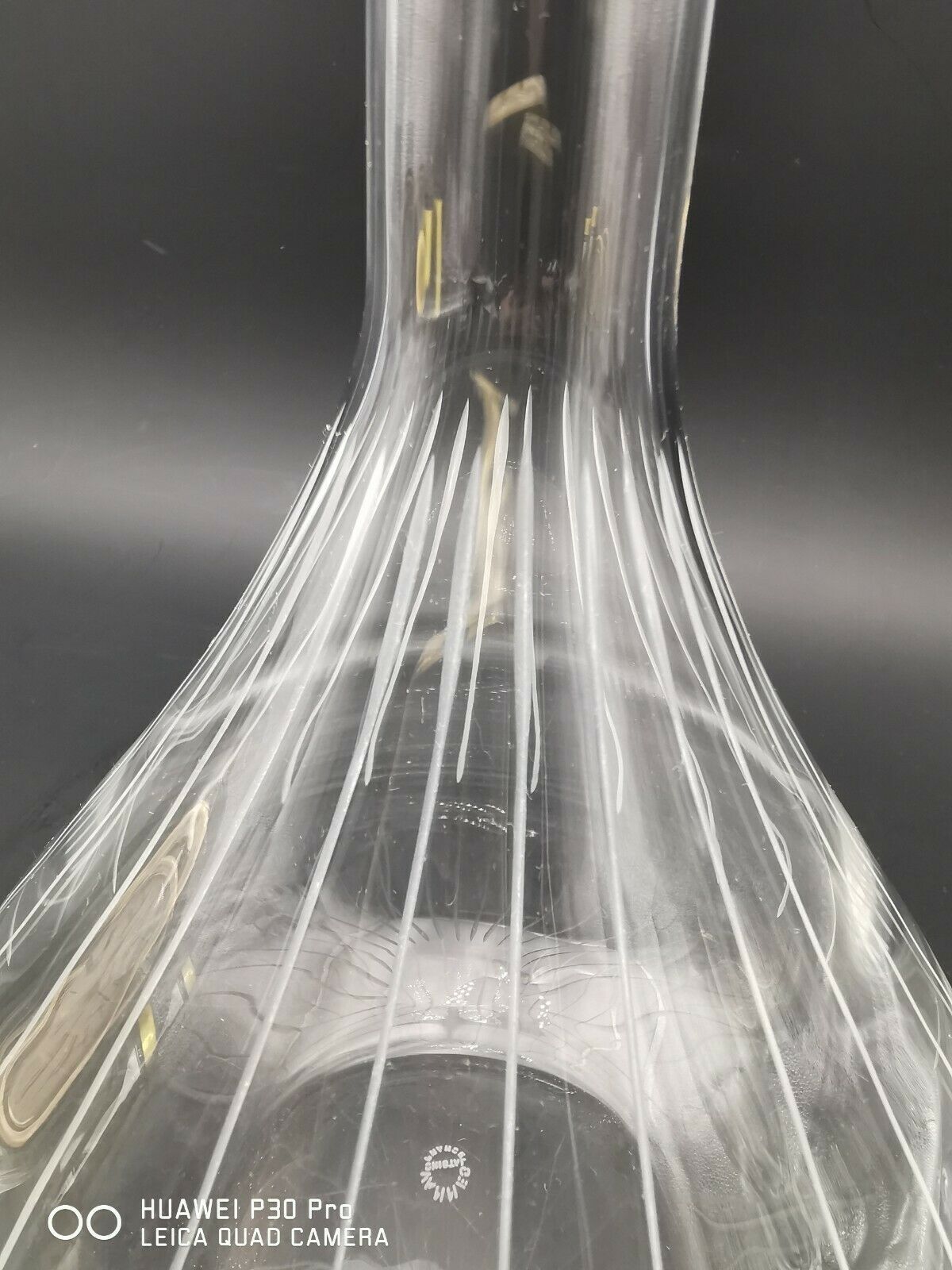 Vannes crystal-stamped carafe