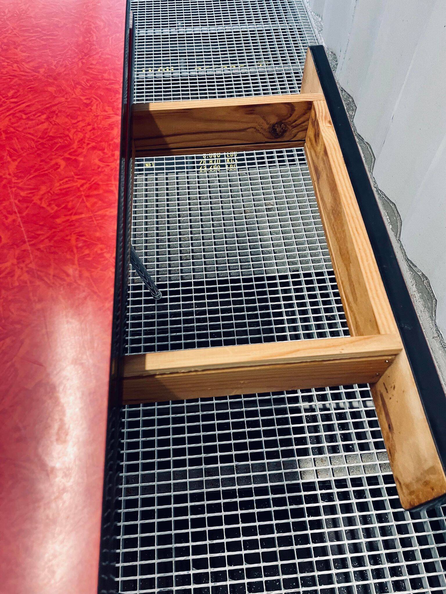 Vintage red formica table from the 60s with extensions