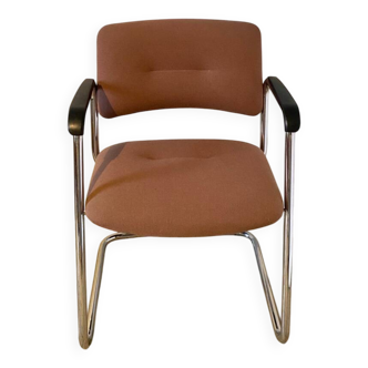 Strafor pink armchair