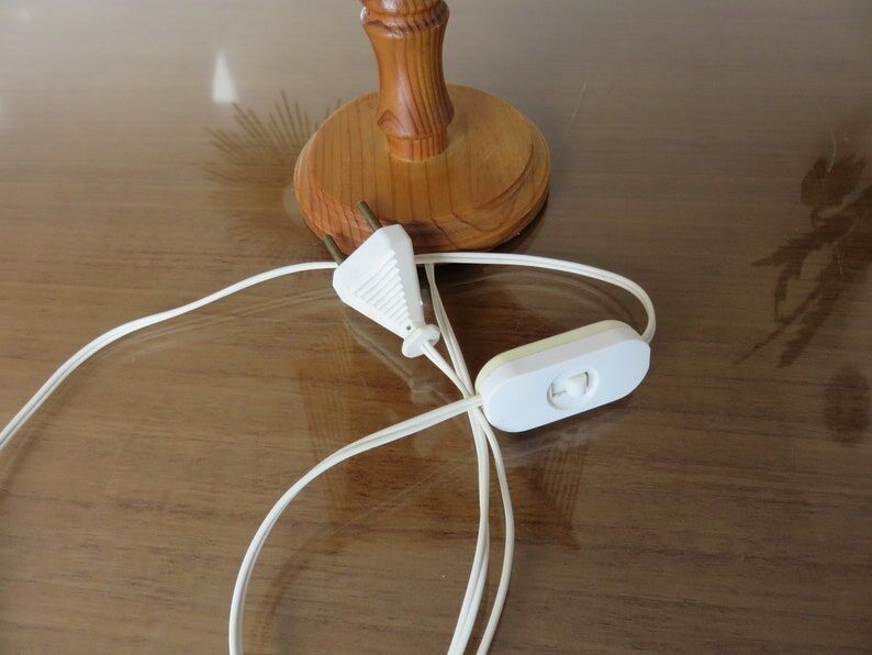 Scandinavian lamp, wire and wood, 60s 70s