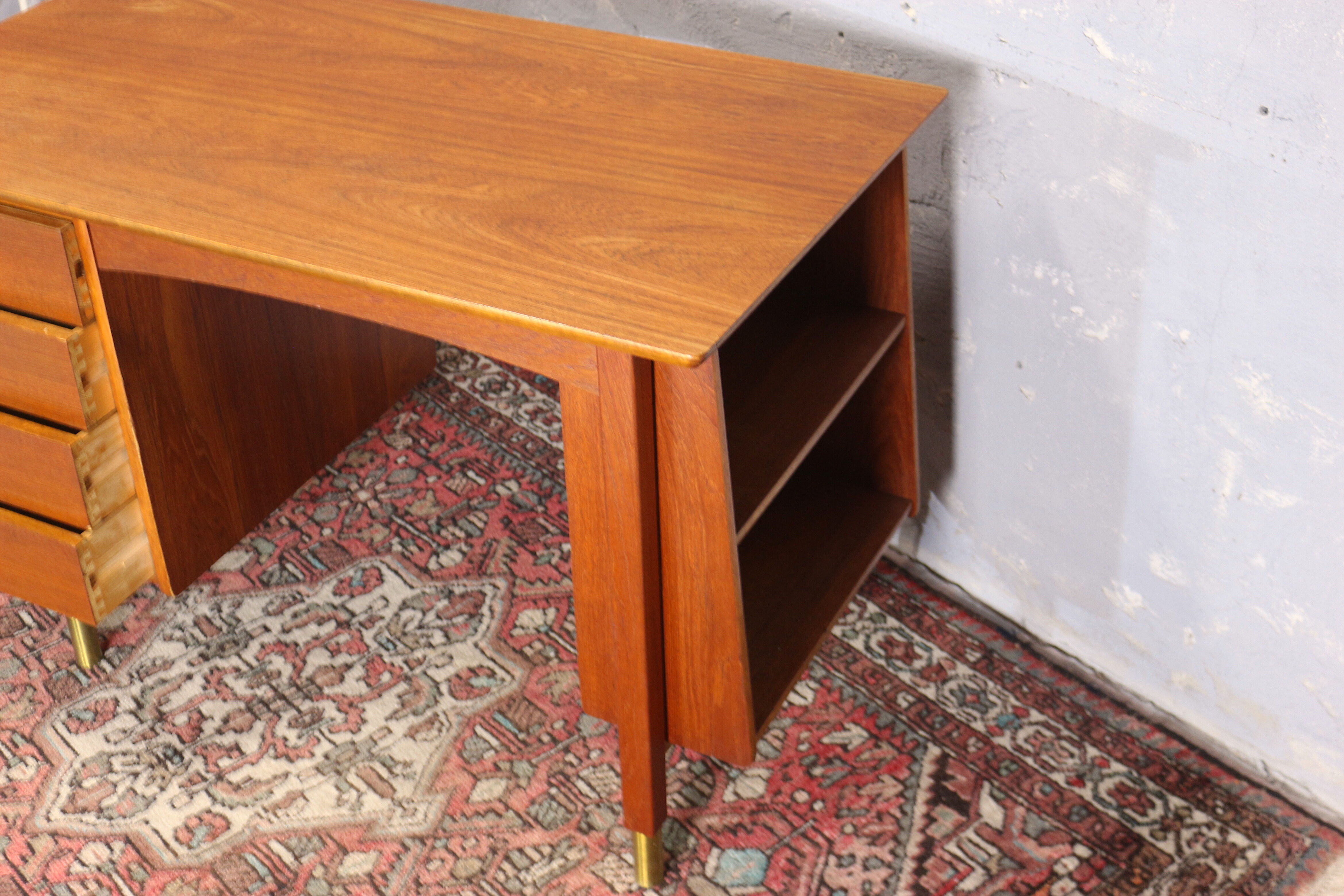 Teak desk by Myhres Møbelindustri, 1956 Norway