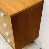 Vintage teak chest of drawers with 4 drawers from the 1960s in G-Plan style.