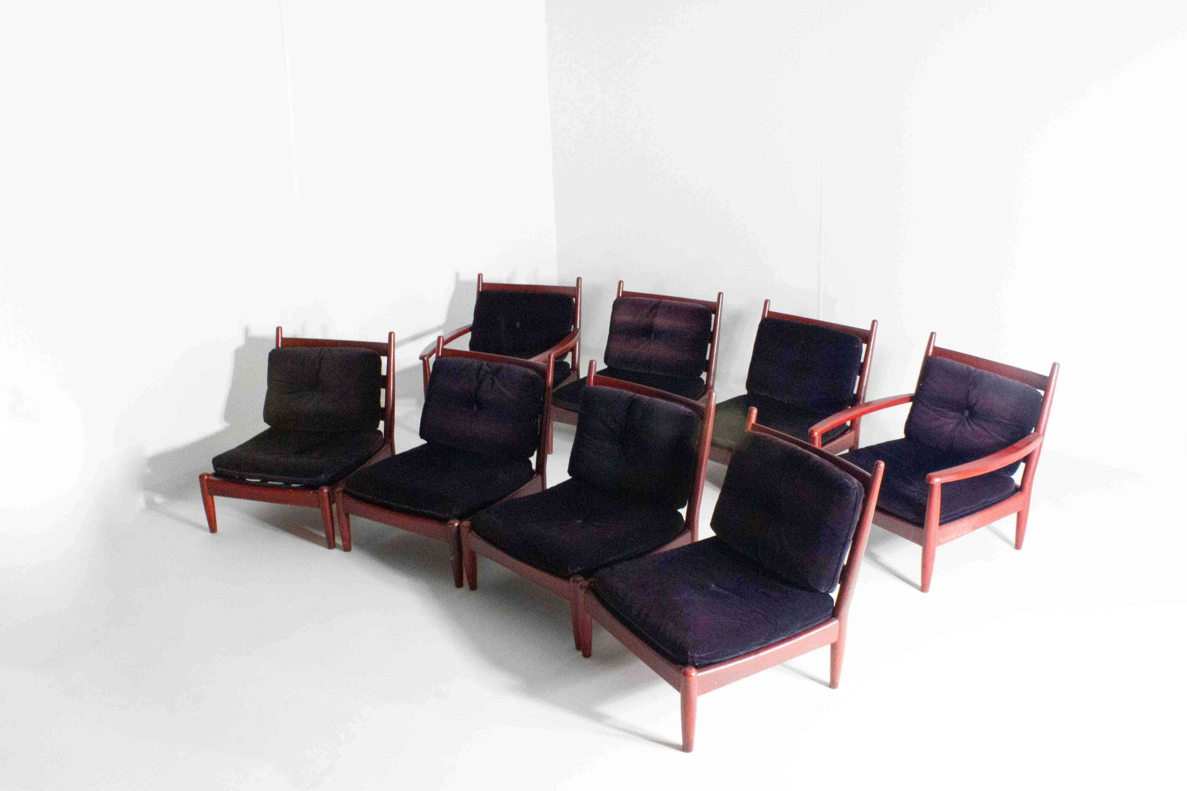 XL set of 8 mid-century lounge chairs, Belgium 1960s