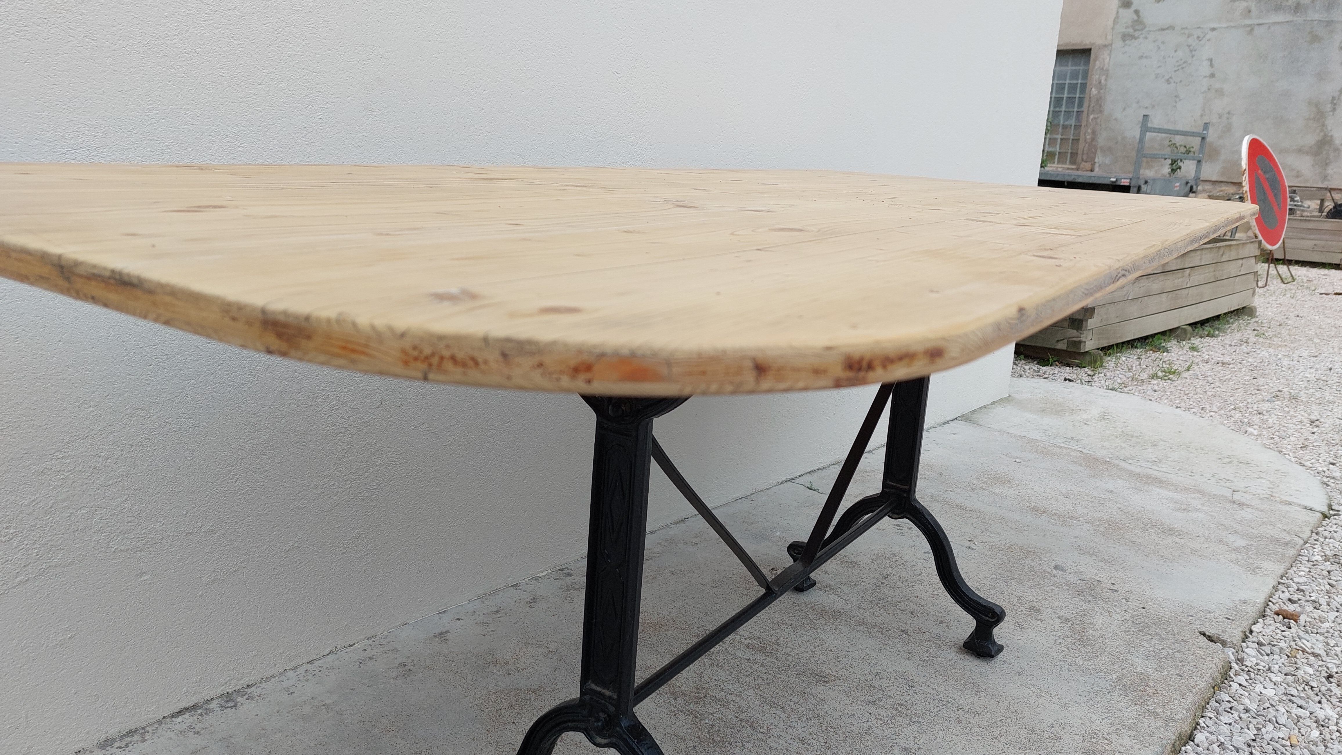 Table de restaurant bistrot en fonte -1m76