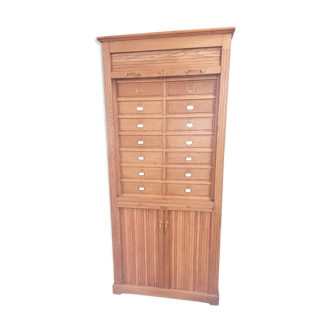 Notary furniture with valves