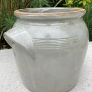 Light grey ceramic jar