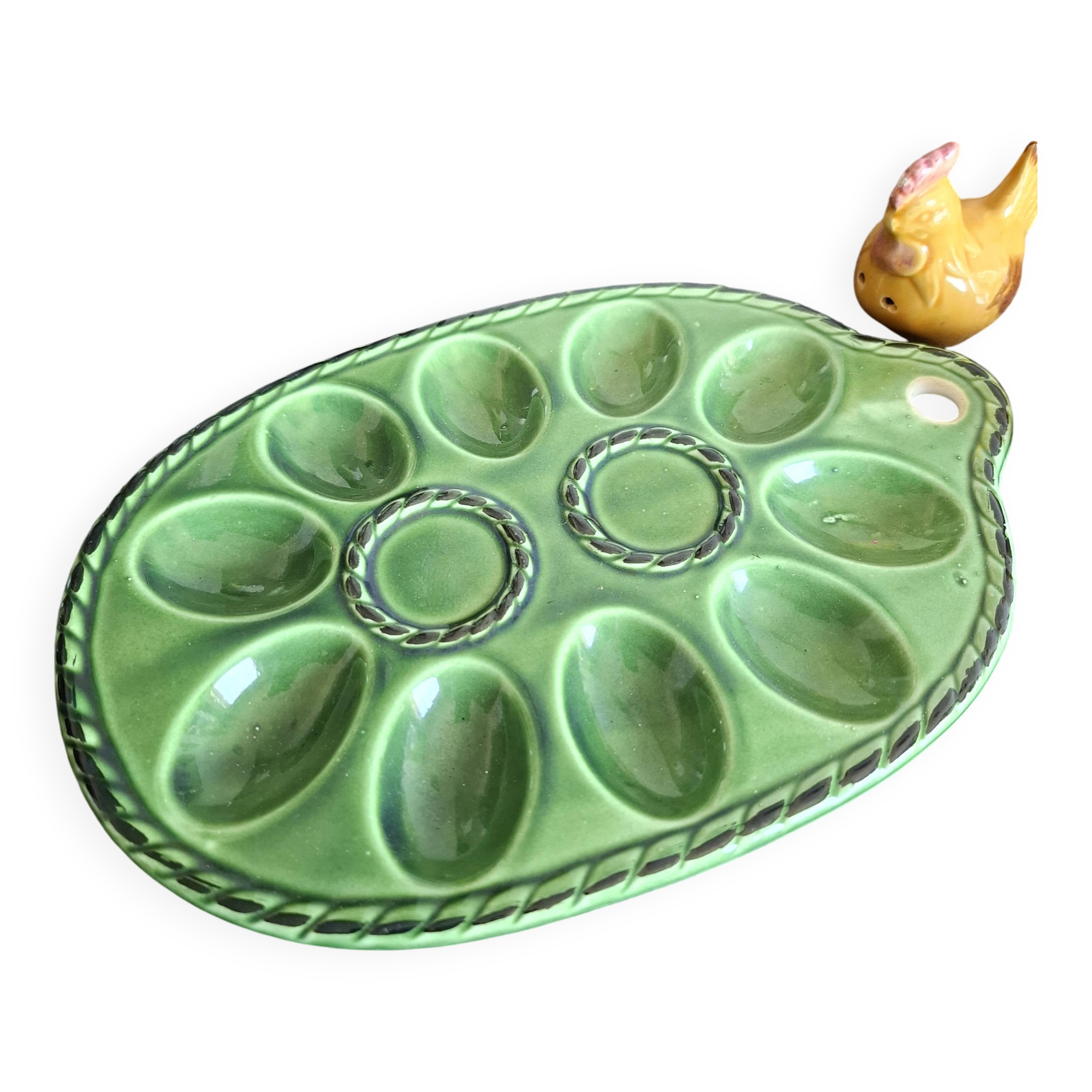 Earthenware egg dish with chicken-shaped salt and pepper shakers