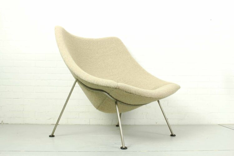 Vintage Oyster Chair by Pierre Paulin for Artifort in Boucle fabric