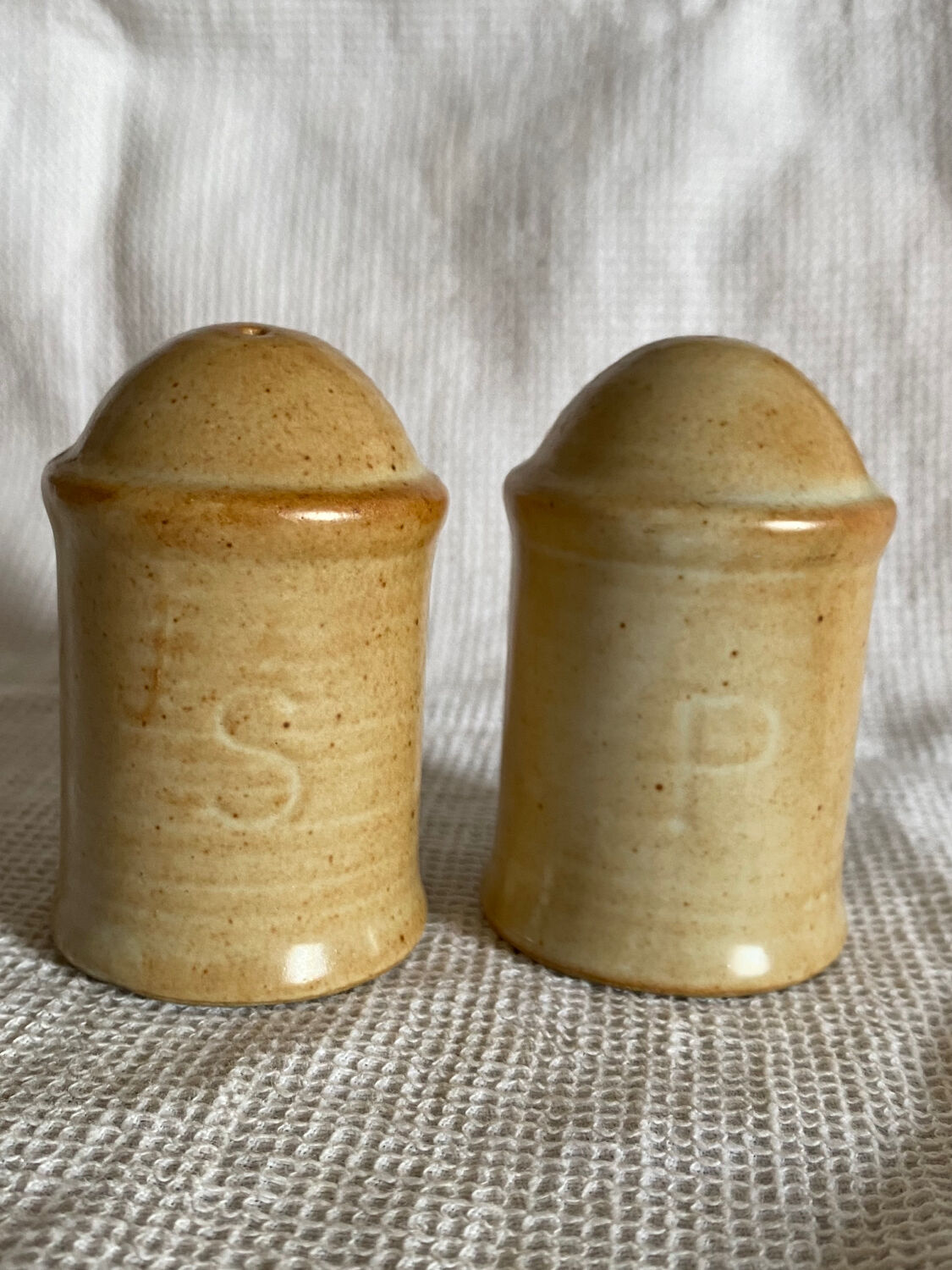 Set salière poivrier grès vintage salt pepper sandstone