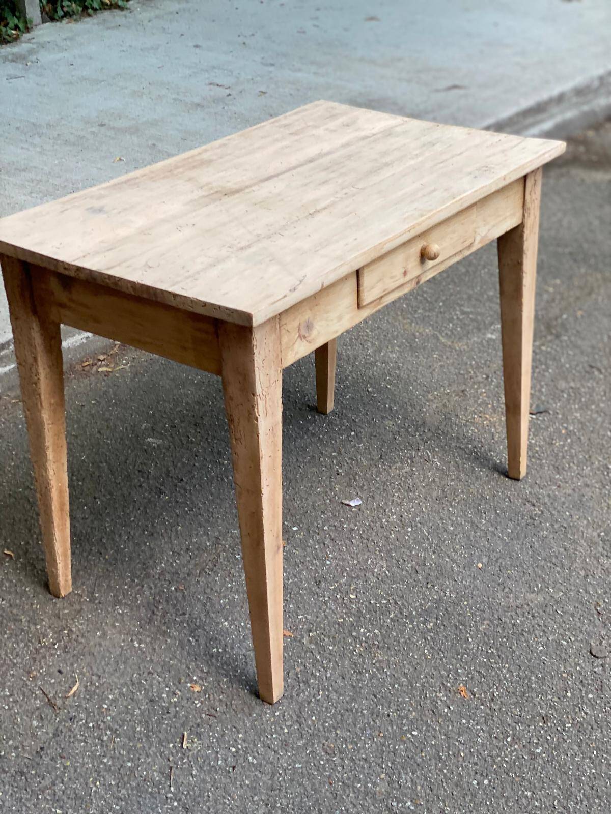 Renovated Parisian desk in solid wood with drawer