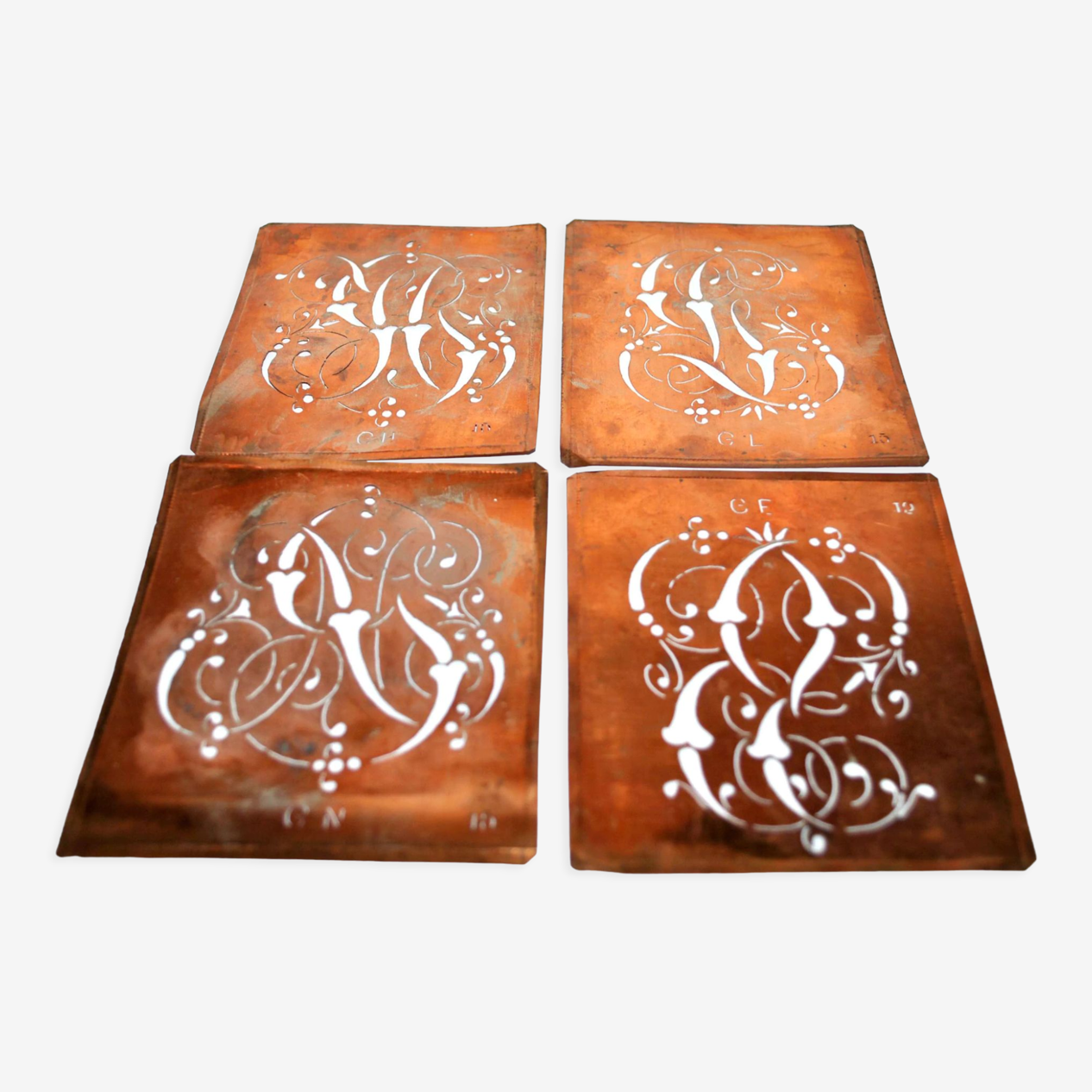 Lot De 4 Pochoirs à Café En Acier Inoxydable Doré - Motifs Créatifs Pour Latte Art, Cappuccino Lot De 4 Pochoirs à Café En Acier Inoxydable Doré - Motifs Créatifs Pour Latte Art, Cappuccino
