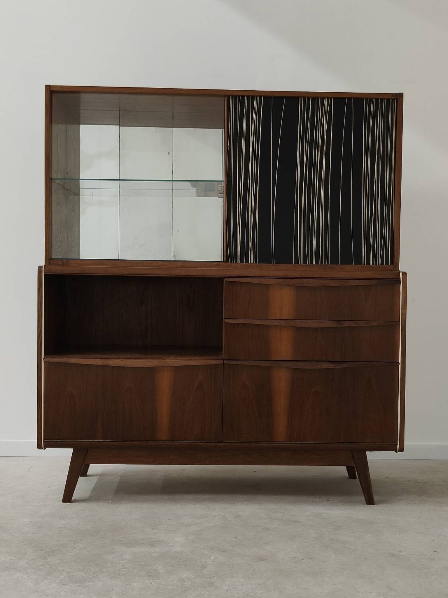 Buffet vaisselier U372/386 B.Landsman et H.Nepozitek pour Jitona 1960