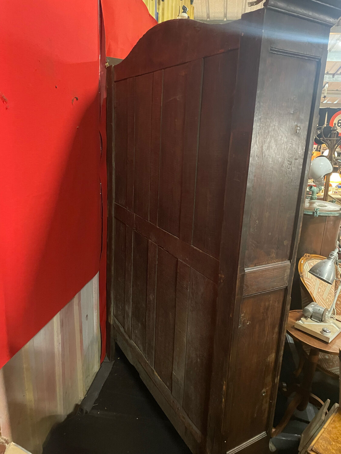 Louis XV cupboard, shapely door