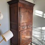 Bonnetière ancienne en bois massif – style Louis XV – excellent état