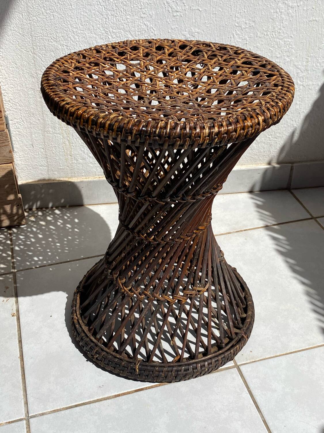 Tamtam type stool in rattan and canework