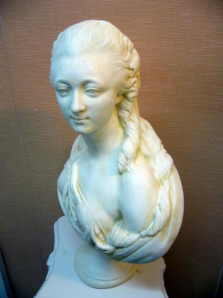 Bust countess of barry patinated in staff