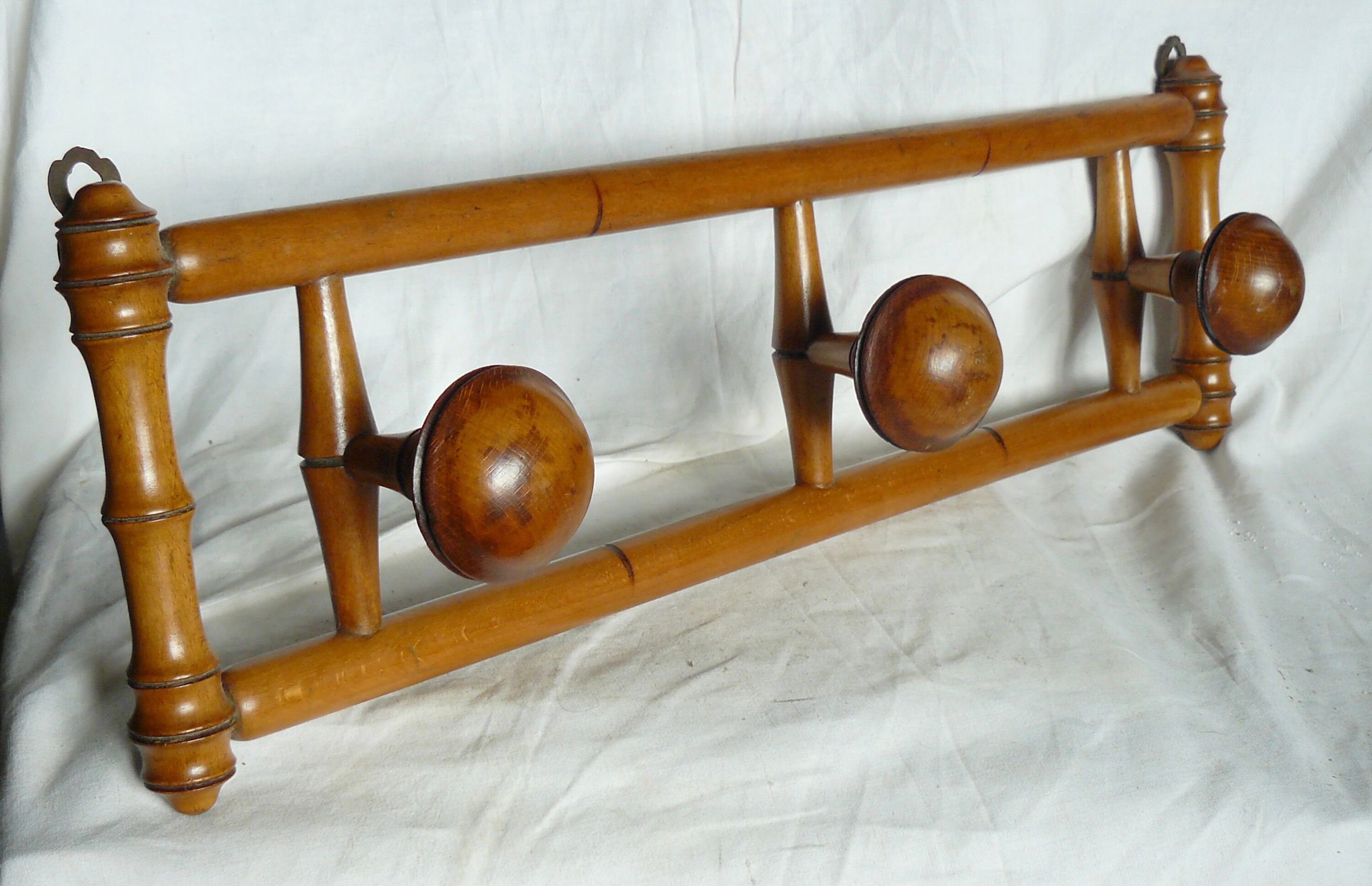 Wall coat rack with 3 hooks turned wood 1900
