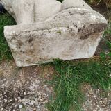 Paire de lions de jardin en pierre ancien vintage