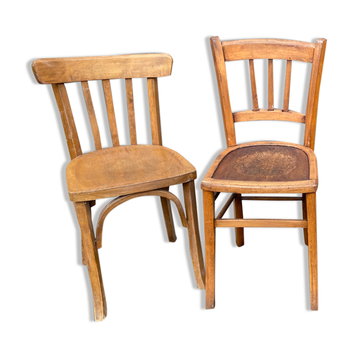 Lot of 4 mismatched bistro chairs