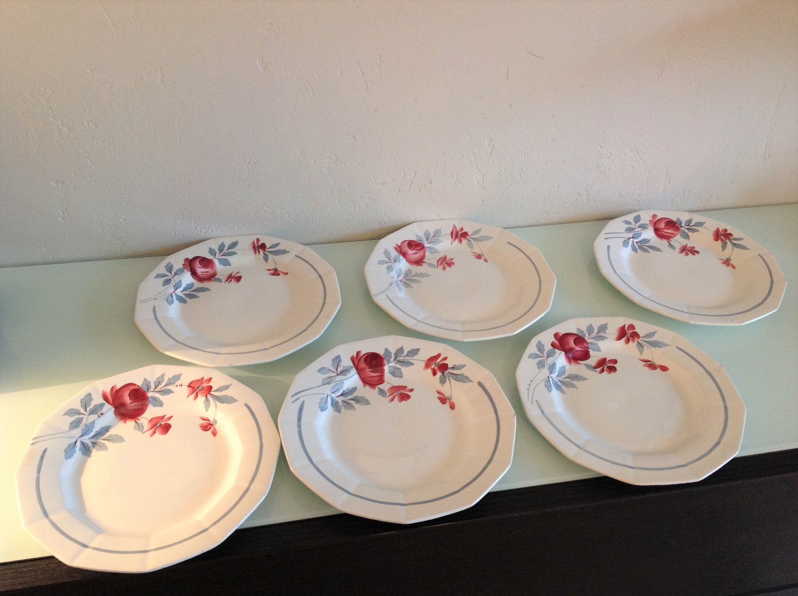 Suite of six flat plates décor Abeille d'Or by Ceranord St Amand / vintage 50s-60s