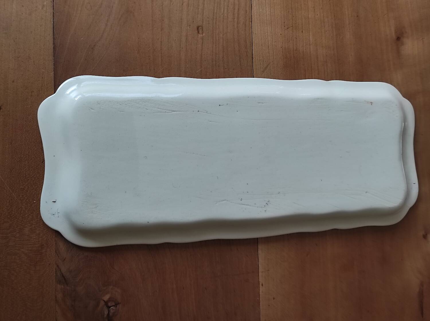 Plat à cake en faïence