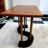 Table basse chêne et laiton vers 1960
