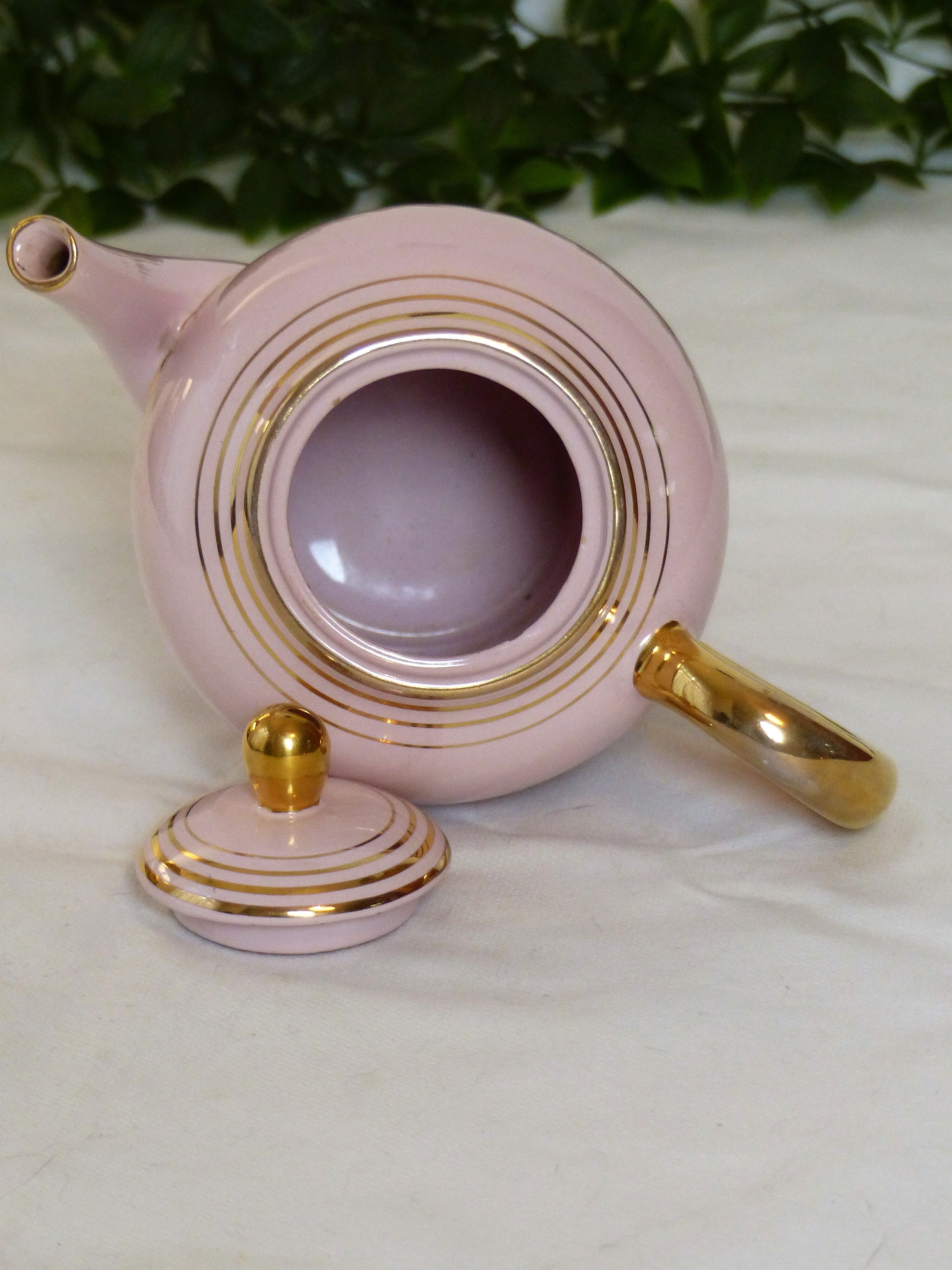 Teapot coffee maker and earthenware