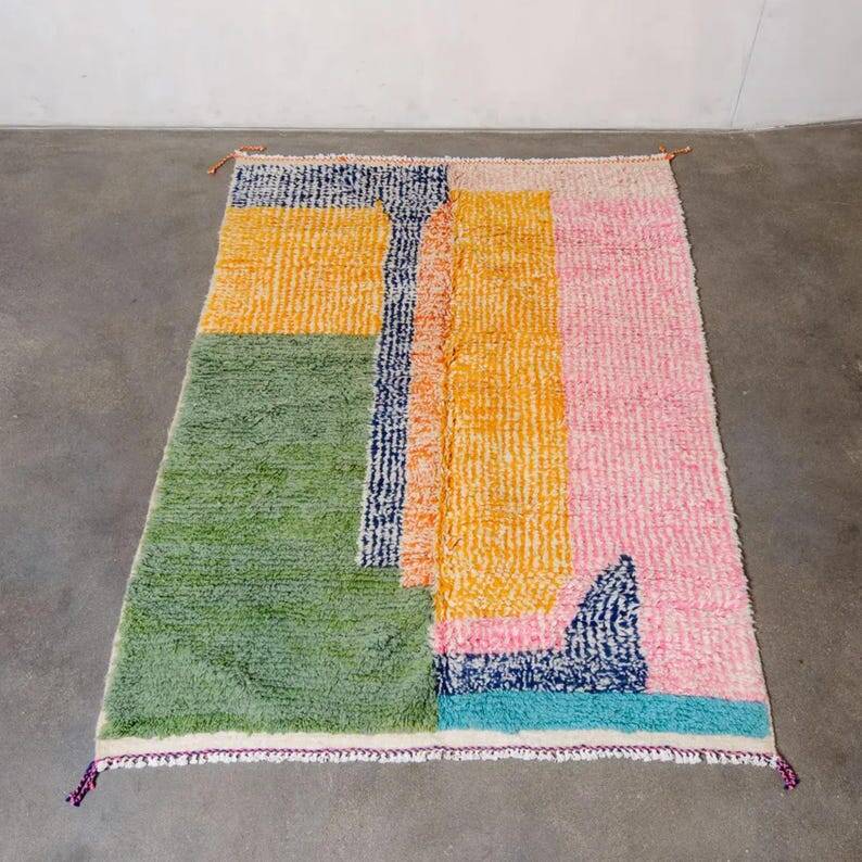 Moroccan Berber rug 270cm x 150cm