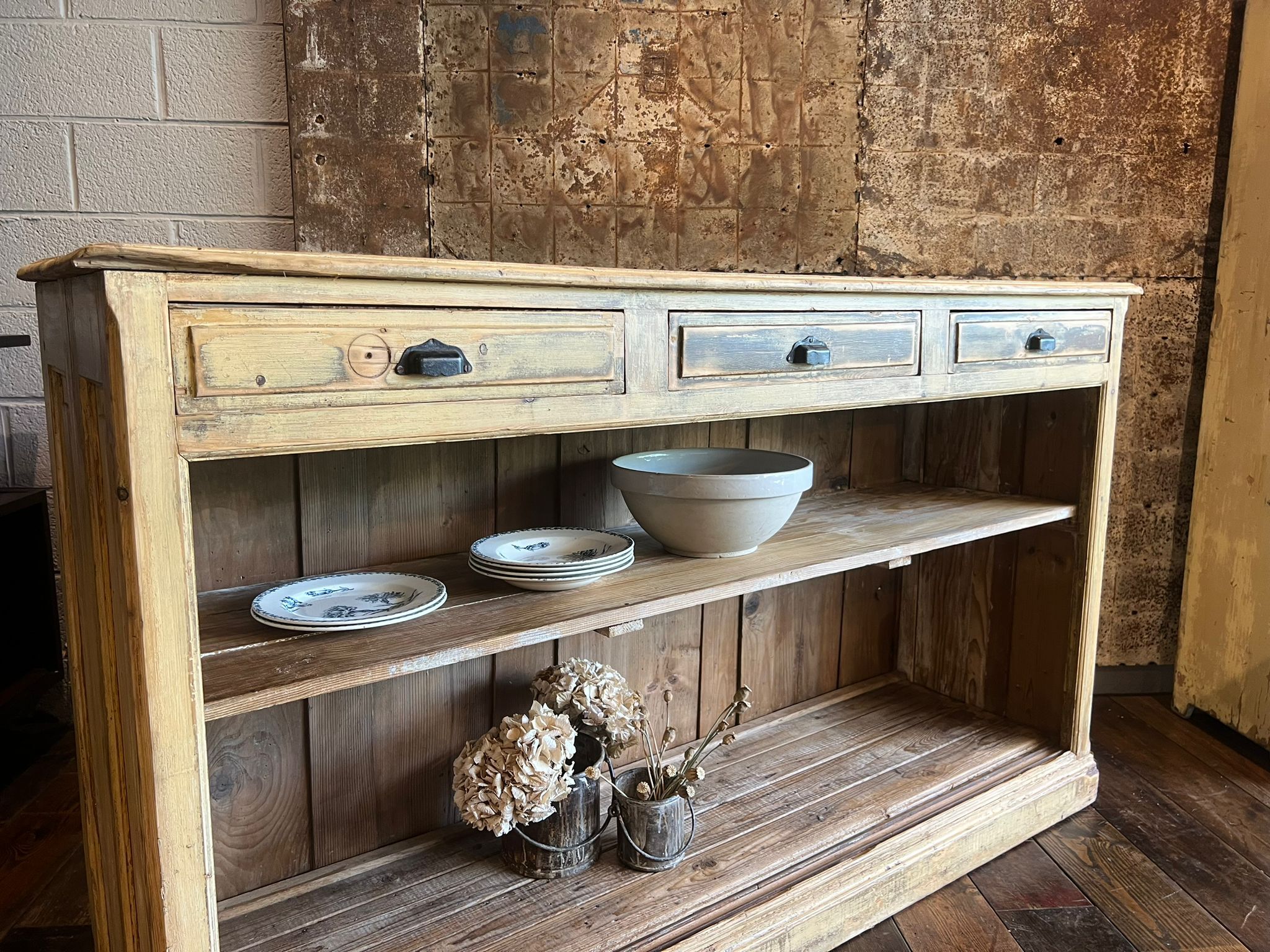 Sideboard 3 drawers patinated