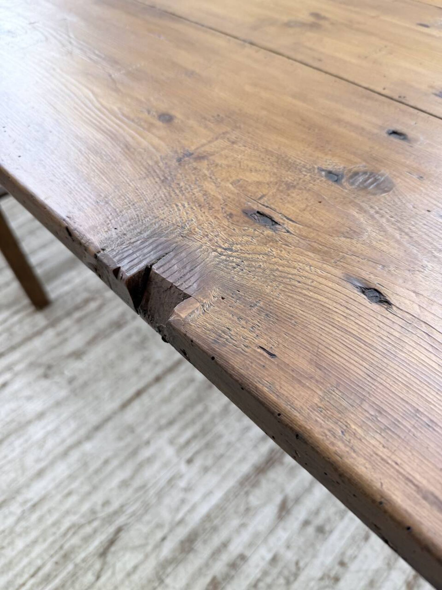 XXL trestle farm table 4m and its benches