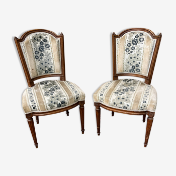 Paire de chaises ancienne de style Louis XVI, joliment tapissé