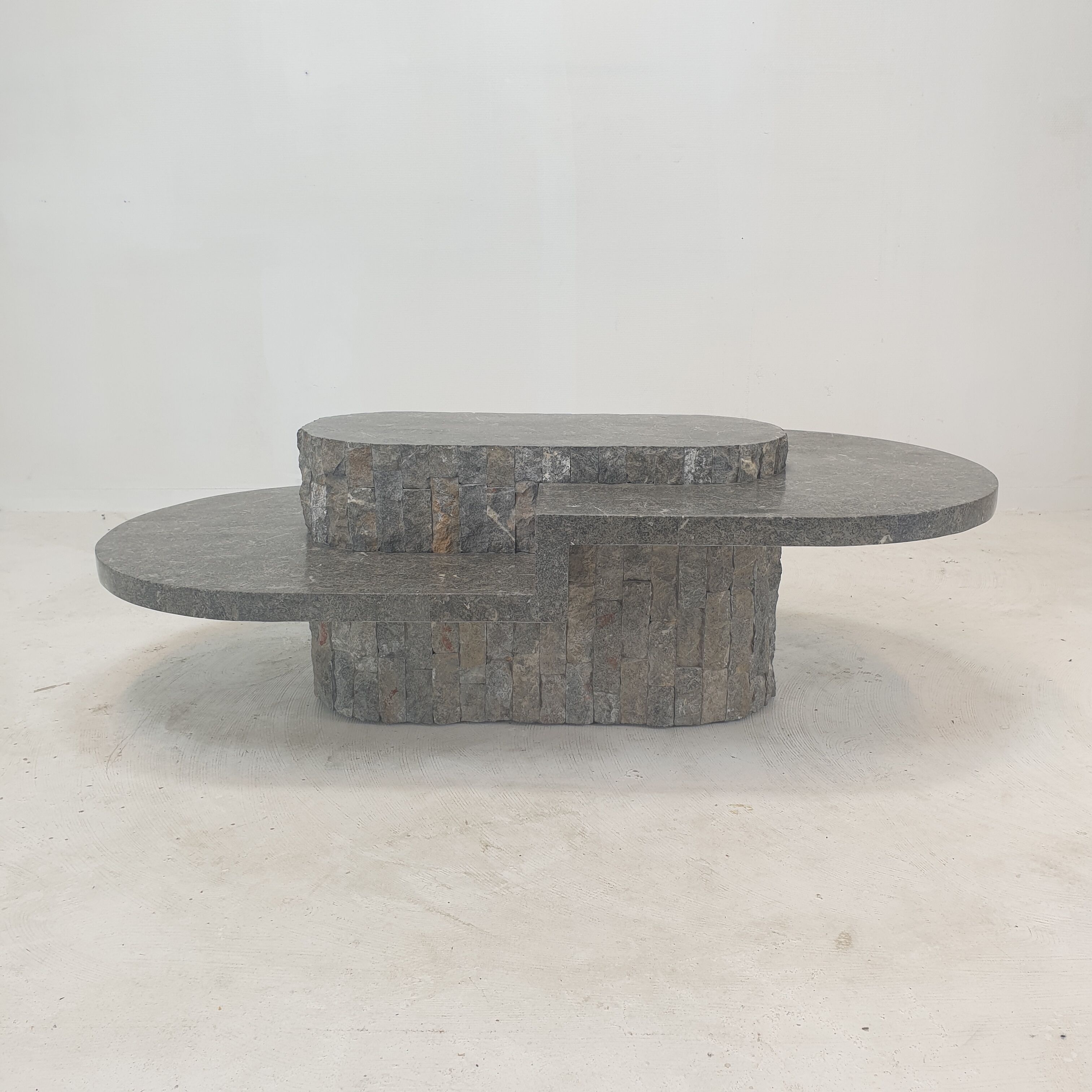 Magnussen Ponte Mactan Stone or fossil stone coffee table, 1980s