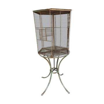 Cage a oiseaux sur table