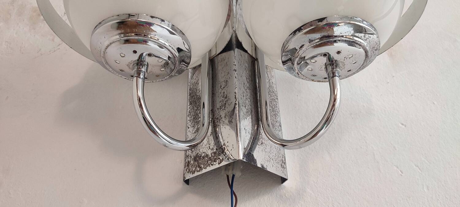 Aplique de pared metálico. Spain, 1970s.