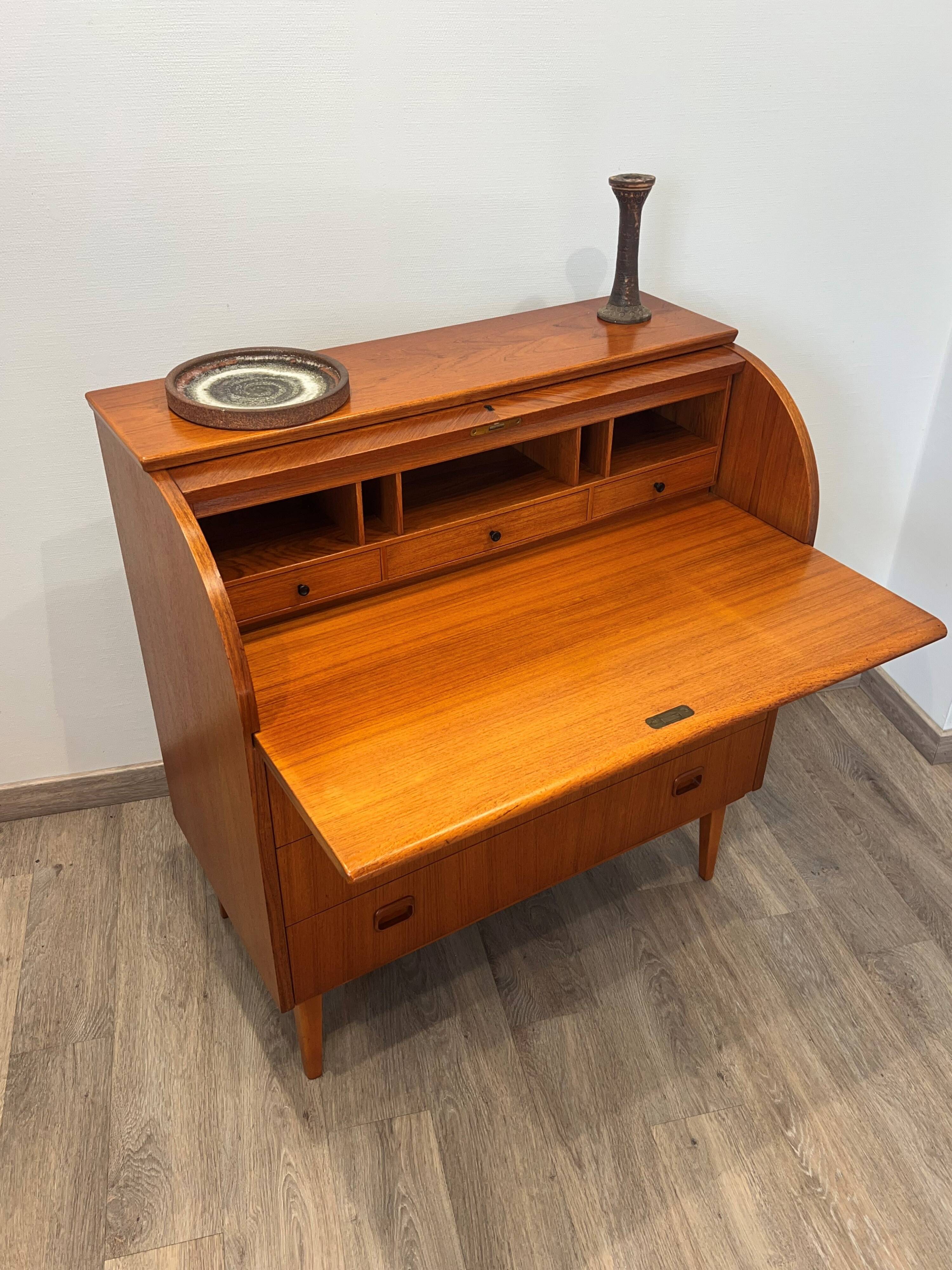 Rare Scandinavian curved secretary from Sweden.