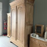 Large wedding wardrobe (renovated)
