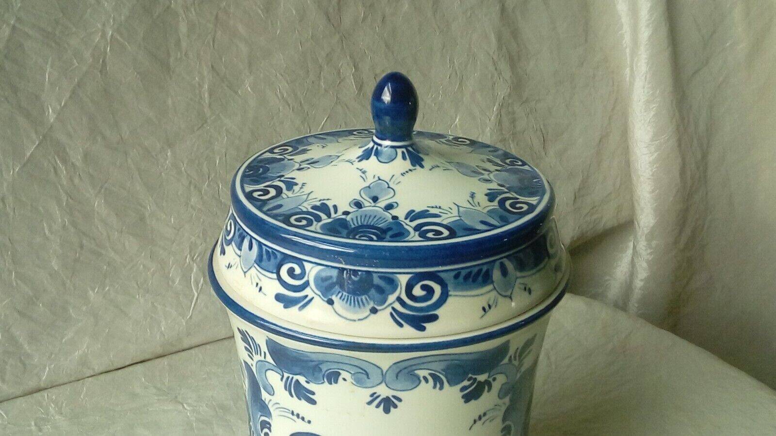 Delft blue earthenware tobacco pot regina holland
