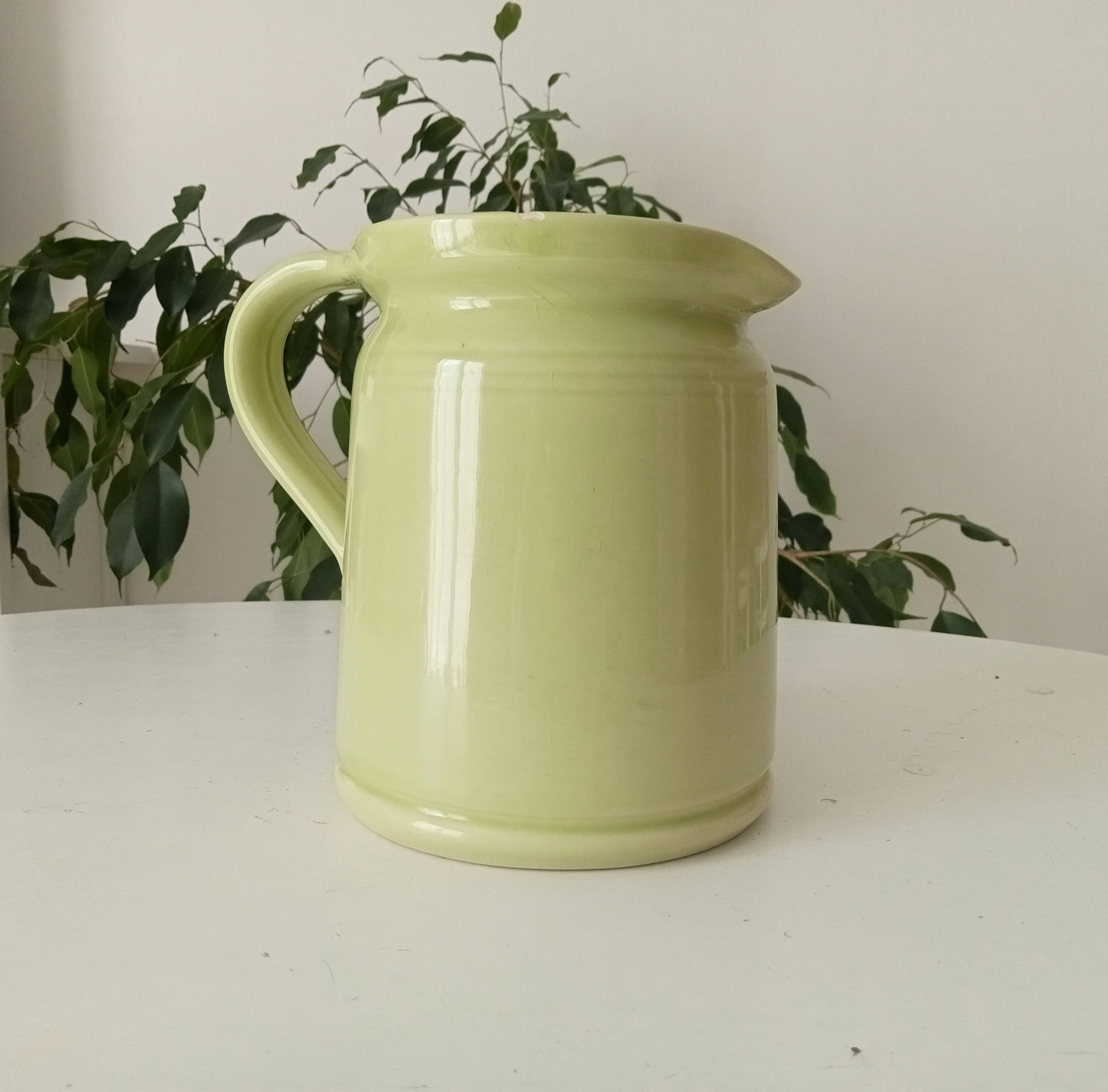 Pichet vintage en céramique craquelée