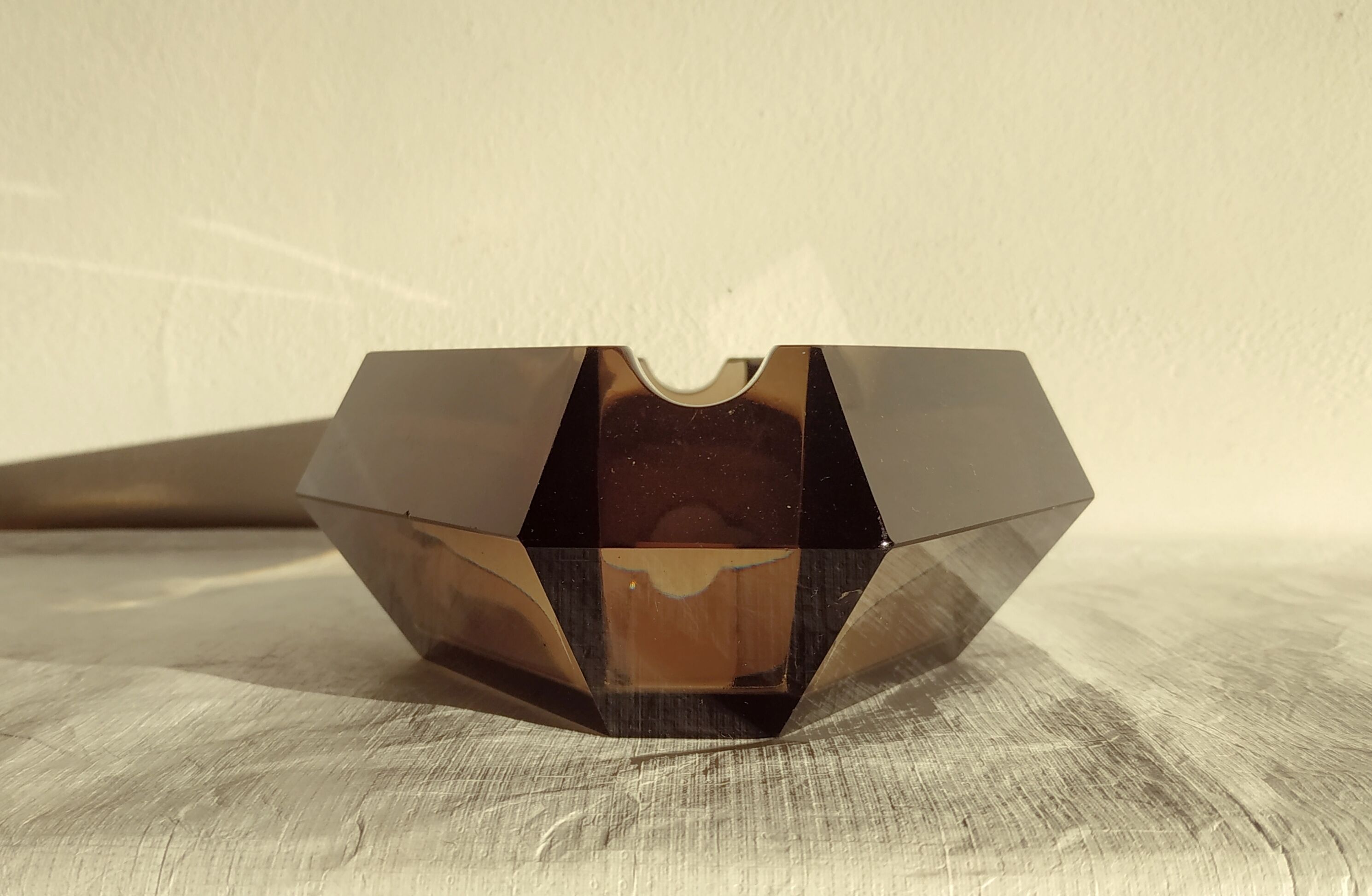 Cendrier en verre fumé