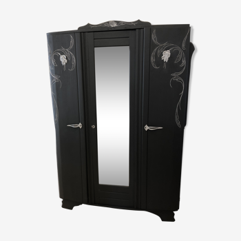 Black and silver cabinet in art deco style