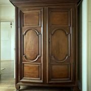 Louis XIV walnut wardrobe with arched panels – 18th century