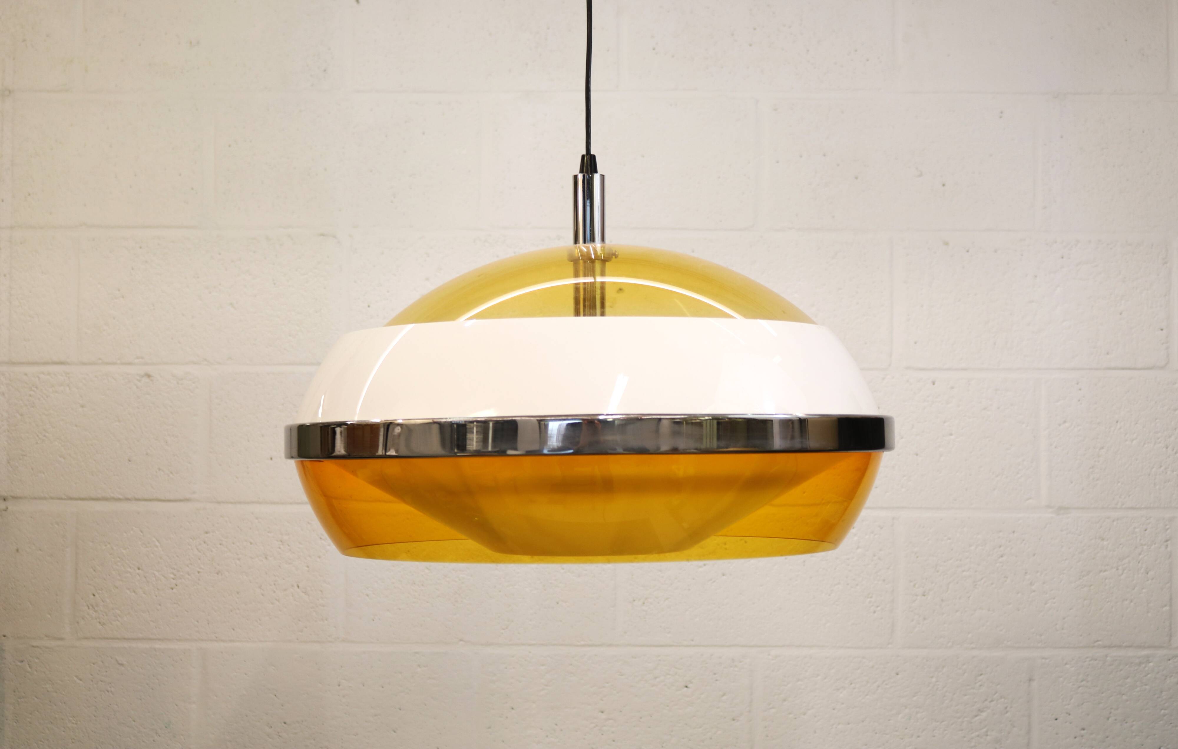 Space age UFO ceiling lamp *** Stilux Milano *** Italy 1970s *** Rare