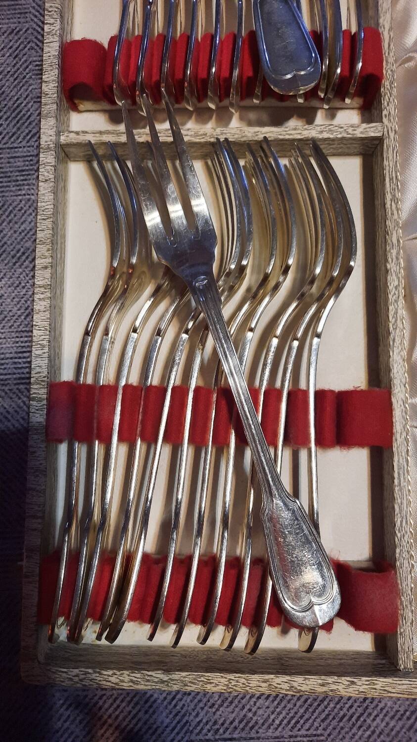 Silver plated fish housewife