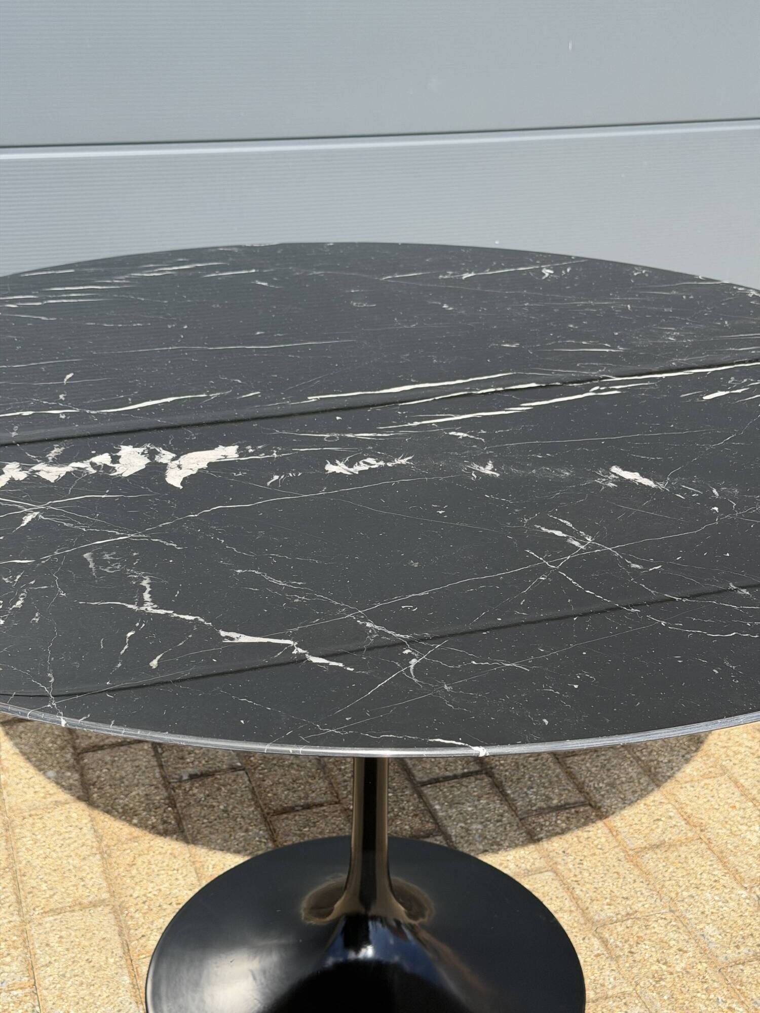 Original Knoll Tulip dining table (152cm) Nero Marquina glossy LIKE NEW!!