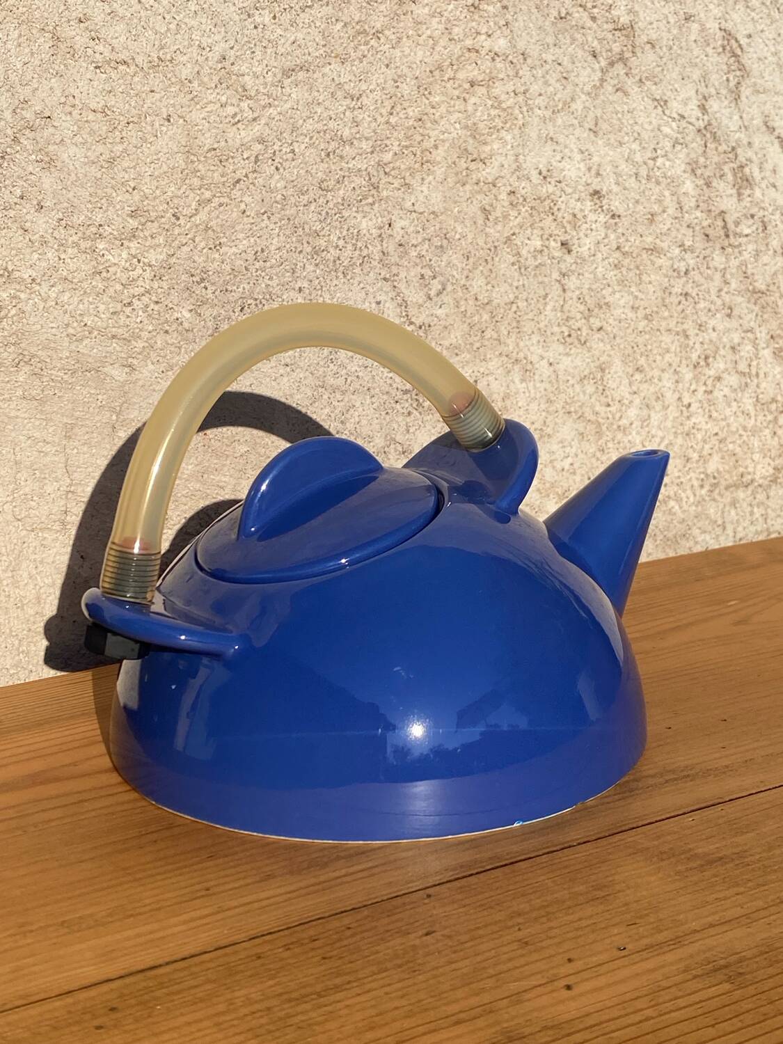 AXIS Blue Teapot Laurence Dumaine