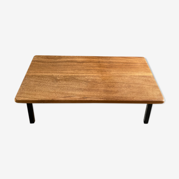 Table basse piétement métal et plateau bois exotique