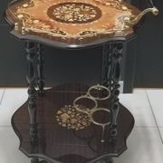 Desserte à roulettes en marqueterie