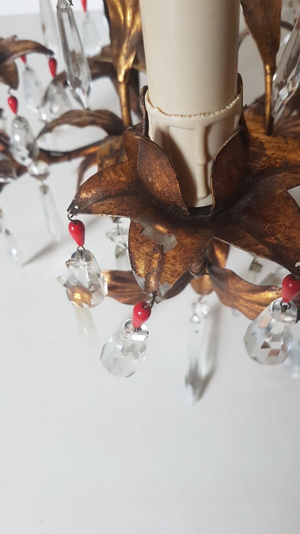 Lustre en métal doré et pampilles