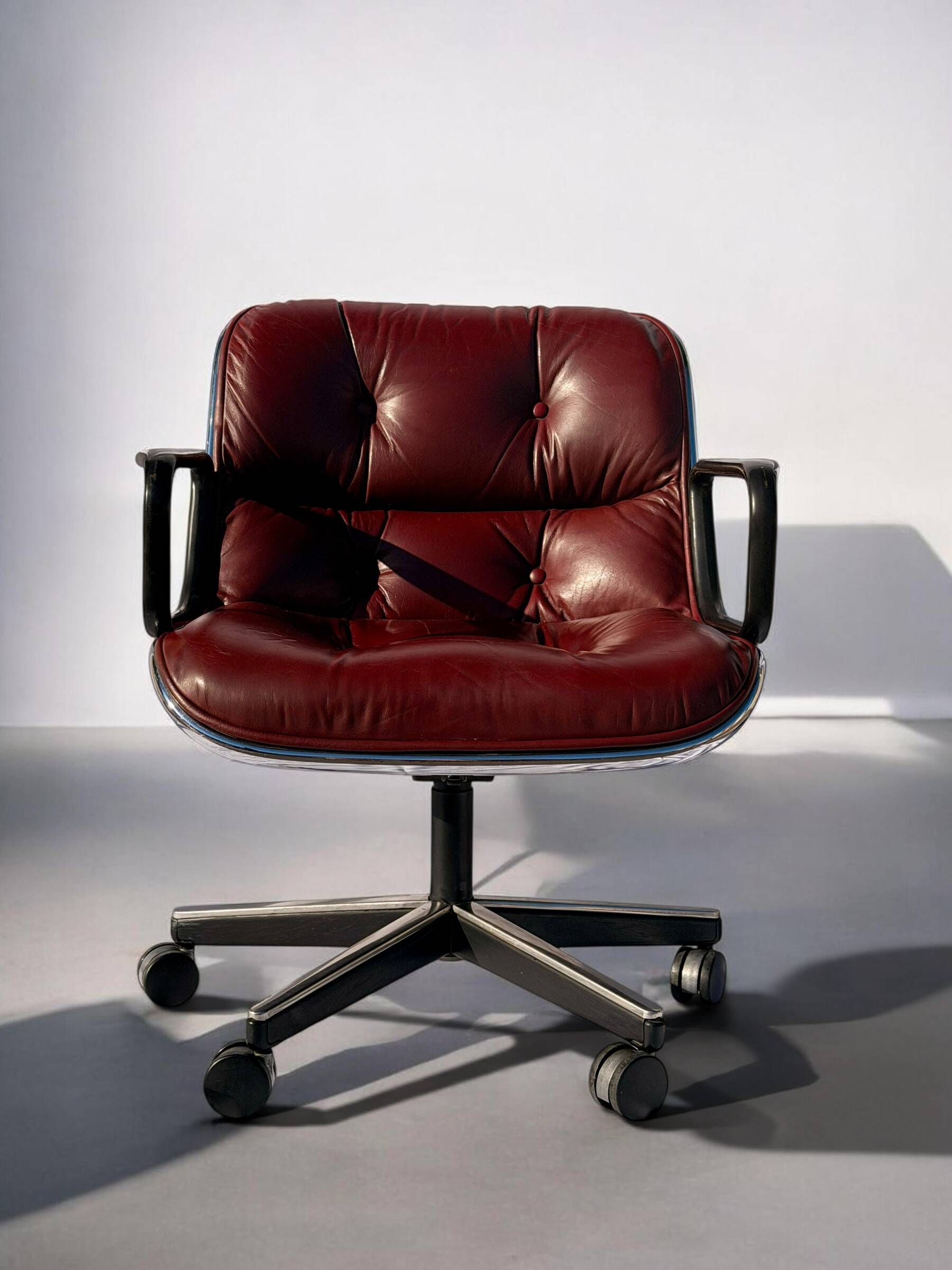 Pollock Office Chair Bordeaux Leather - Knoll International